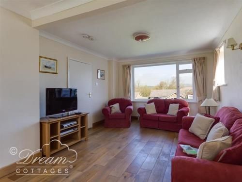 Hillview Bungalow, BURTON BRADSTOCK