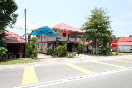 OYO 44005 Senangin Resort & Cafe