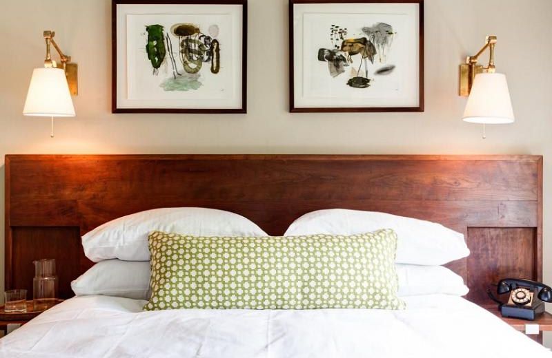 Oakhurst Inn