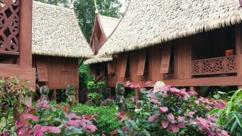Lanna Ban Hotel