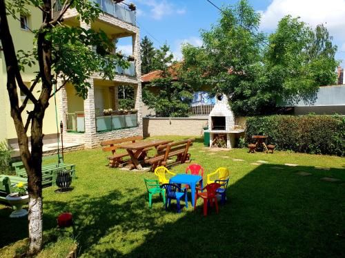 Outdoor Pictures 22
