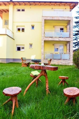 Outdoor Pictures 24