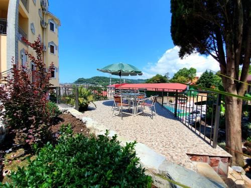 Outdoor Pictures 24