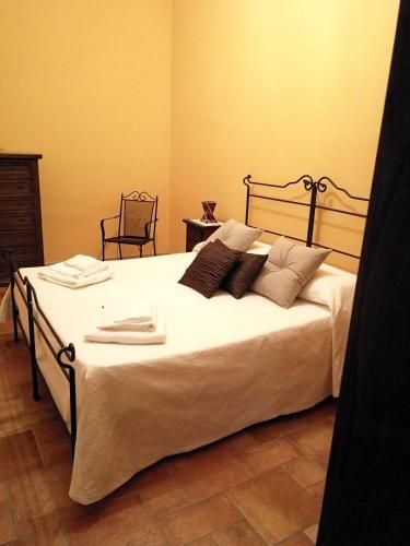 One bedroom appartement with sea view and furnished garden at Montallegro 2 km away from the beach