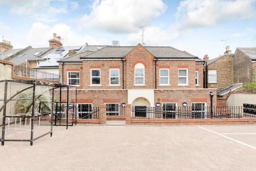 Worple Way Apartments