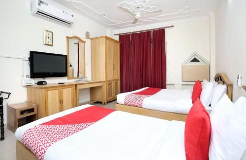OYO 13877 Hotel Le Bon Ton