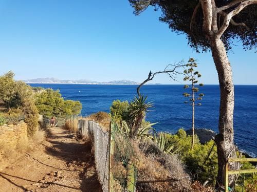 Villa de 5 chambres a Sausset les Pins a 500 m de la plage avec vue sur la mer piscine privee et jardin clos