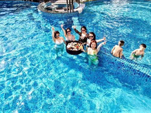 Outdoor Pictures 7