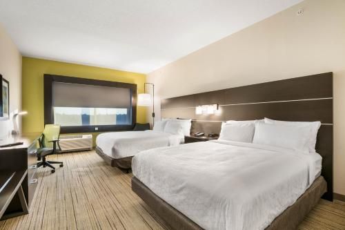 Holiday Inn Express & Suites - Jacksonville - Town Center, an IHG Hotel