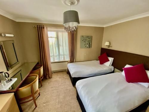 Hinton Firs Hotel