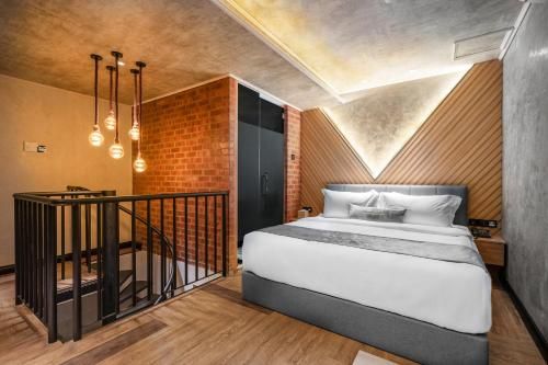A&R Urban Hotel