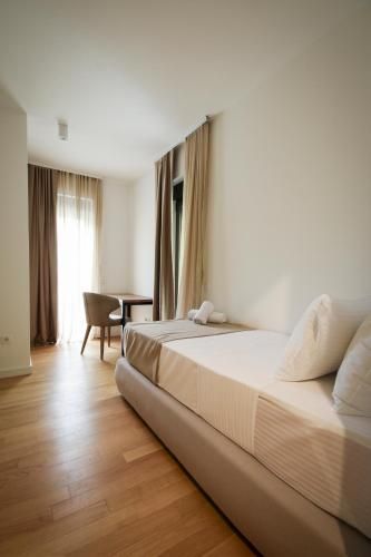 Hotel LoRa