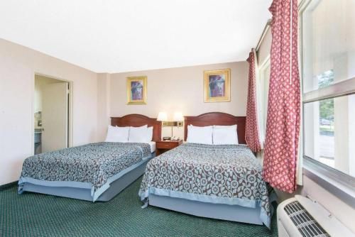 Blue Way Inn & Suites Wichita East