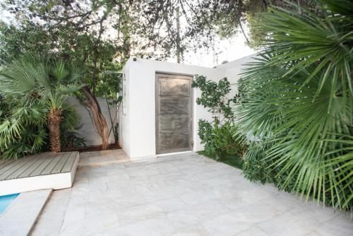 Perfect Athenian Villa