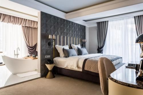 HISTORY Boutique Hotel & SPA
