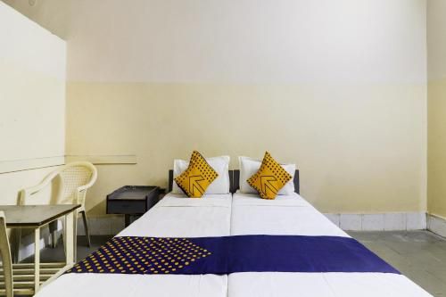 OYO 75390 Bhavani Rest Rooms