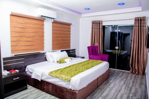 White Vill Hospitality and Homes