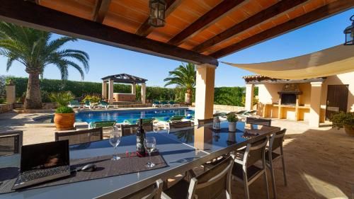 Can Talaia mit Pool und Wifi