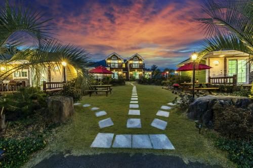 Outdoor Pictures 1