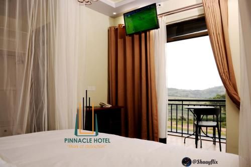 Pinnacle Hotel