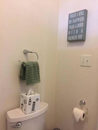 3 Bdrm Apt - Somerville with Easy Access to Boston and Cambridge