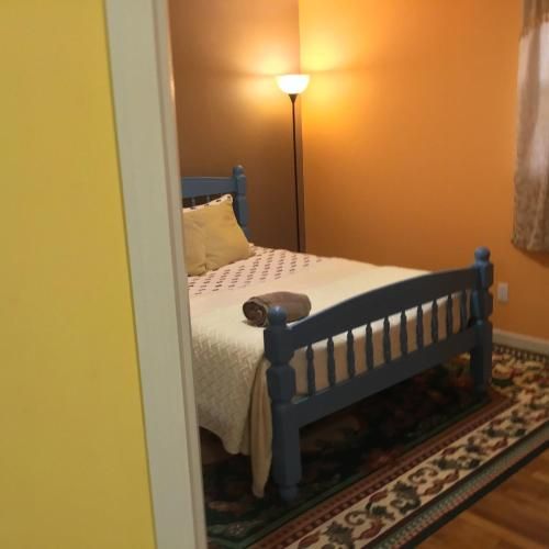 Beautiful Room 4 mins from JFK and 15 mins from LaGuardia Airports