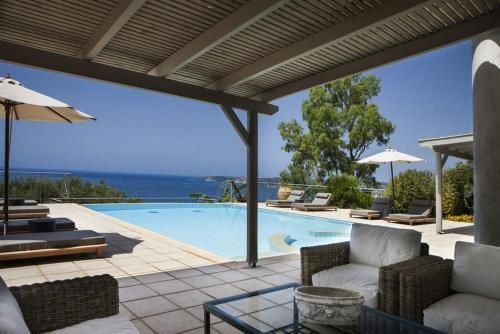 Unique Kefalonia Villa Villa Zeus Temple Sea Views Lourdas