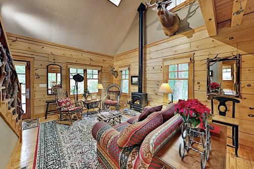 2-Cabin Getaway - Elkhorn Cabin, Eagles Wing Lodge home