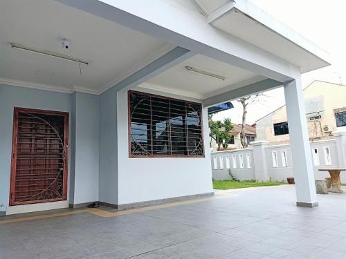 Mewah Ria Corner Double Storey-Up to 14 Guests