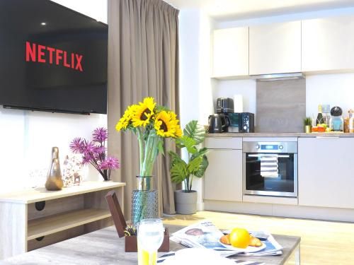 Tudors eSuites Grand Central Aparthotel