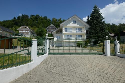 Outdoor Pictures 1