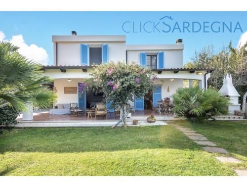 Alghero, Villa Josephine with spectacular swimming pool, for 8 guests
