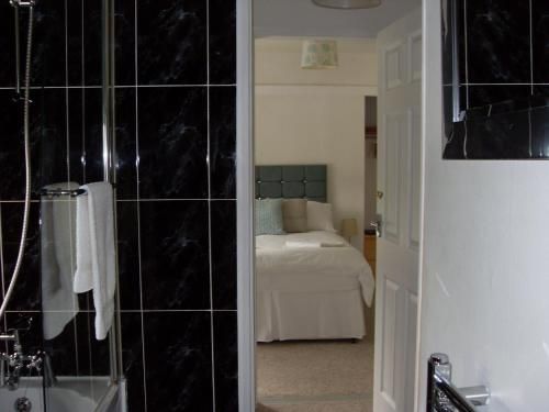 Dol aur Bed and Breakfast