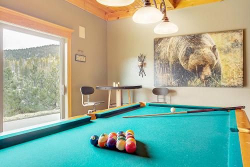 TER9659 - Secluded & Spacious Mountain Getaway