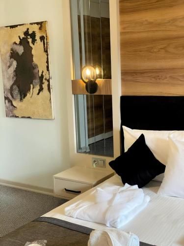 Otel 374