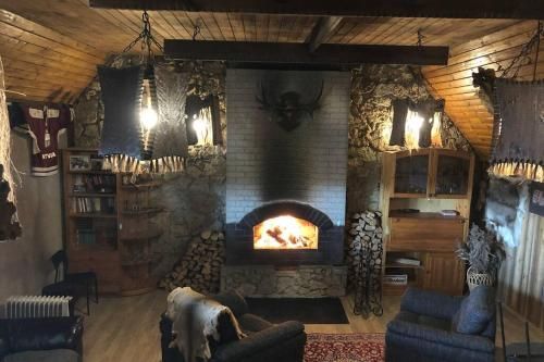 Hunter's Lodge
