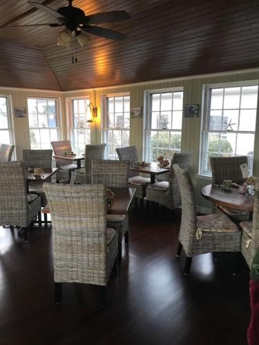 Old Manse Inn