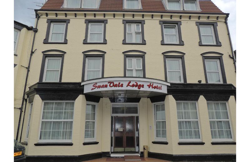 OYO Swanvale Lodge Hotel