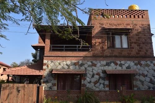 Eco friendly Brick and stone Guest room