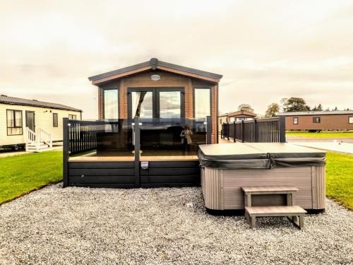 Chorus Lodge with Hot Tub 33 - Stewarts Resort