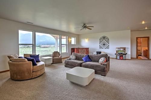 Flagstaff Home with Mtn Views, 5 Mins to Snowbowl!