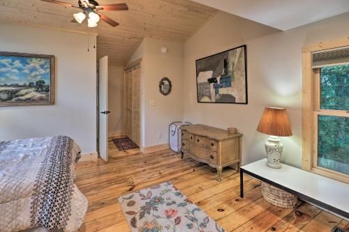 Secluded Pisgah National Forest Retreat with Views!