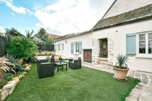 INSTANT FLEURY: maison de caractere, jardin secret