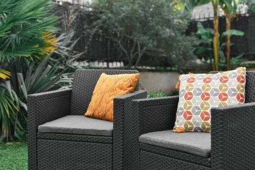 INSTANT FLEURY: maison de caractere, jardin secret