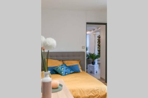 INSTANT FLEURY: maison de caractere, jardin secret