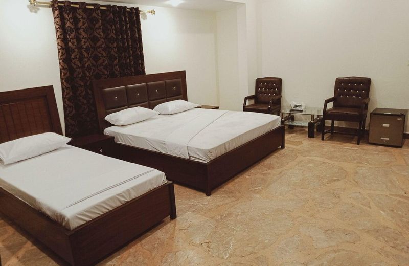 Karachi Guest Houses Clifton