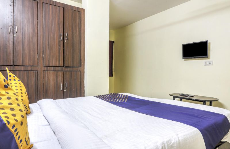 SPOT ON 76856 Rm Guesthouse