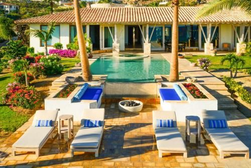 Casa Piedra Blanca White Stone House Exclusive Golf Community Sleeps 10