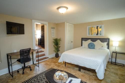 Virginia St. San Antonio Guesthouse Near Downtown