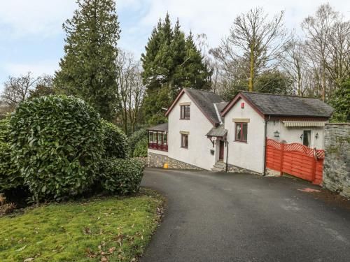 Pine Lodge, Windermere